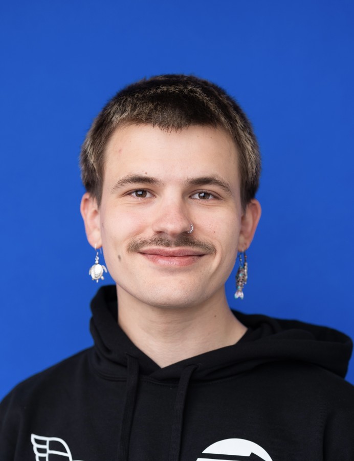  Nalu Hajdu